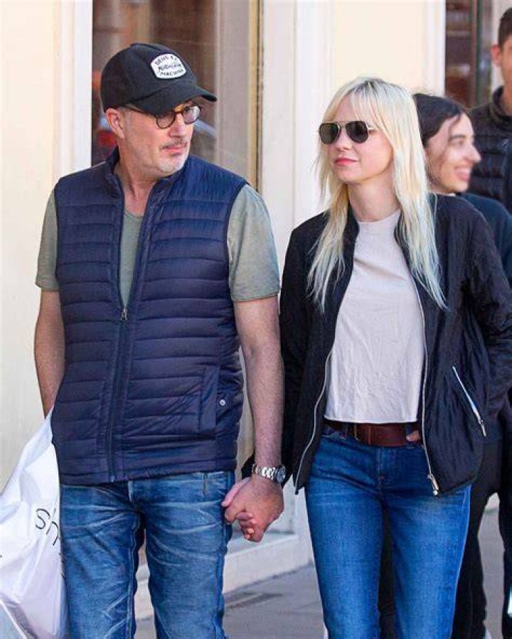 Anna Faris and Michael Barrett Take Their Romance to Venice E! News