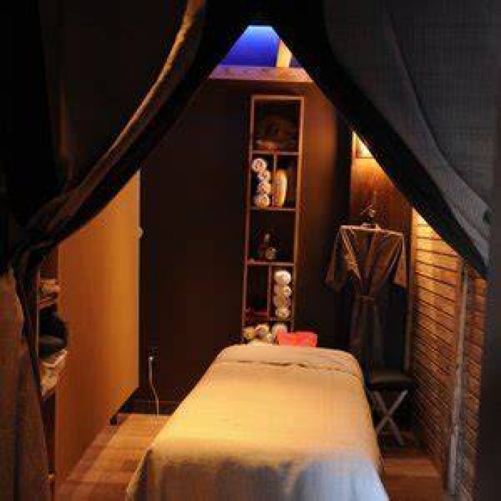 Golden Pearl Spa Day Spas 629 Taylor St, Lower Nob Hill, San